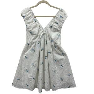 Doe and Rae White Blue Floral Eyelet Embroidered Babydoll Mini Dress Small